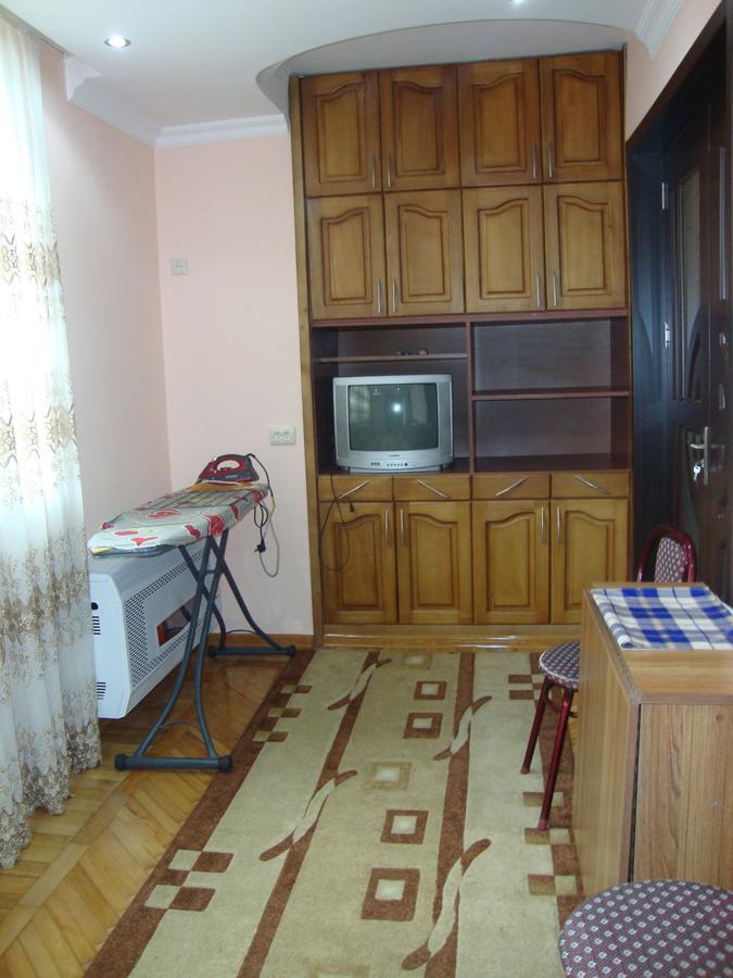 Madona'S House Batumi Exterior foto